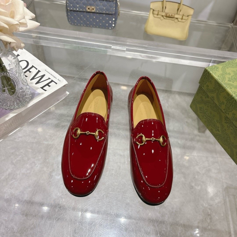 G*u*i leather shoes